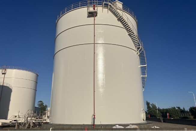 新千歳空港 給油施設タンク塗装